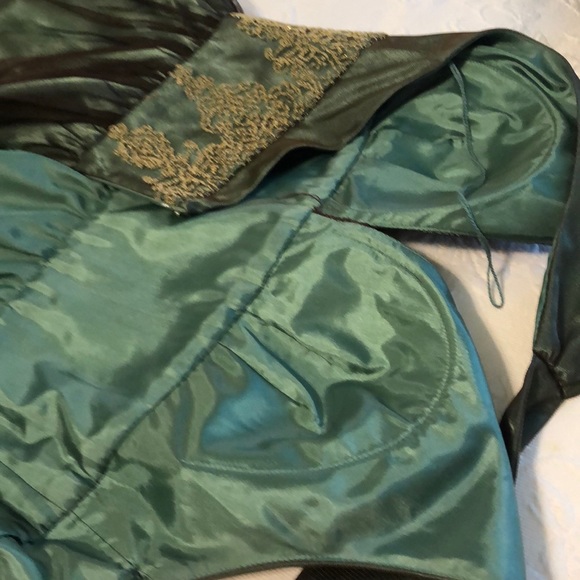 Juniors Emerald green/brown/gold haltered dress - Picture 5 of 7